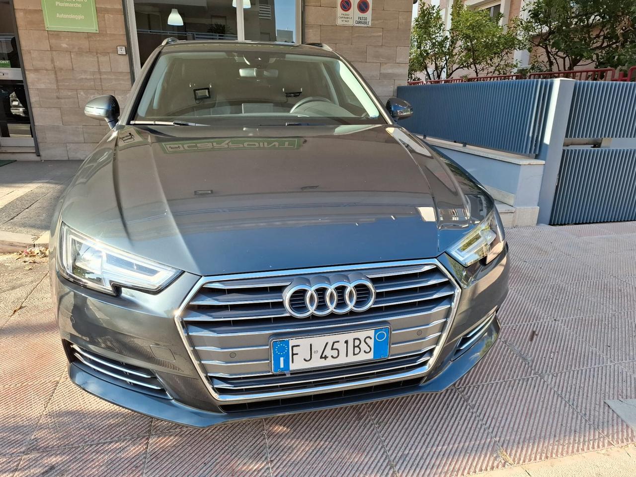 Audi A4 2.0 TDI 150 CV ultra Sport