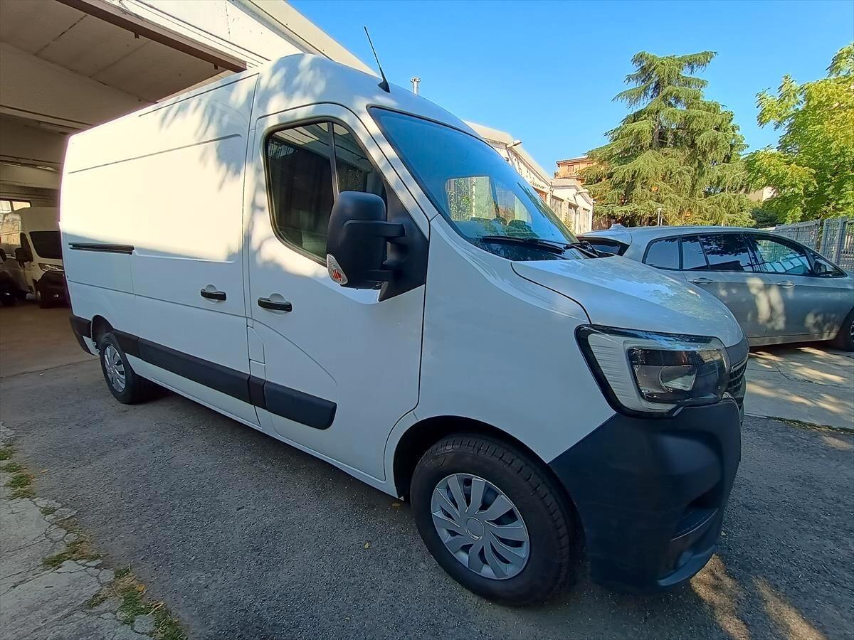Renault Master 2.3 dci Alto euro 6D 135cv L2H2
