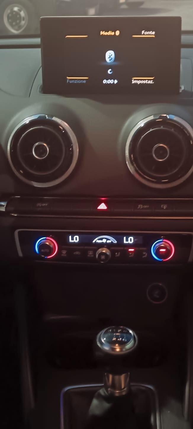 Audi A3 SPB 30 TDI Business Advanced