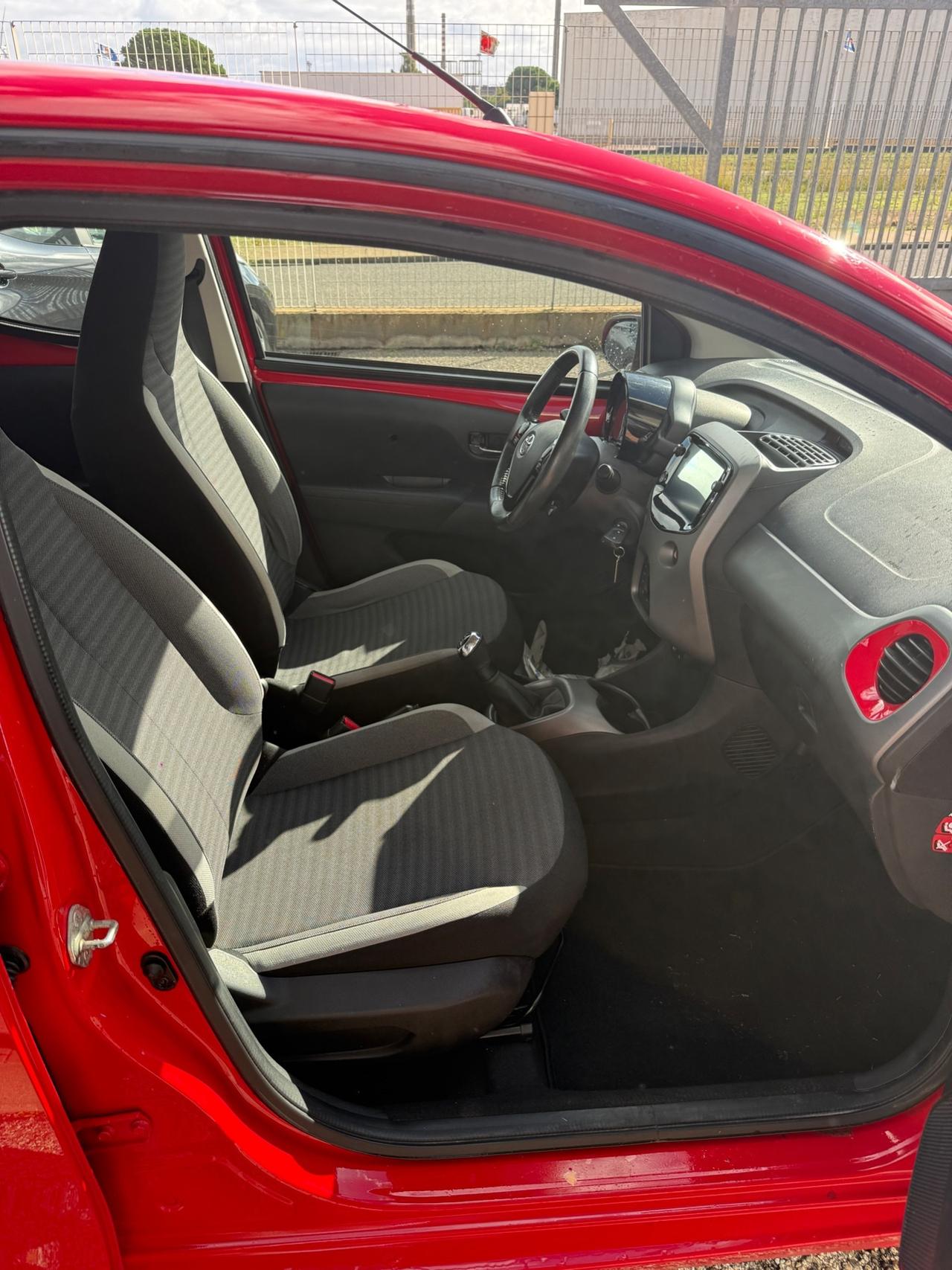 Toyota Aygo 1.0 VVT-i CONNET 23000KM my19"