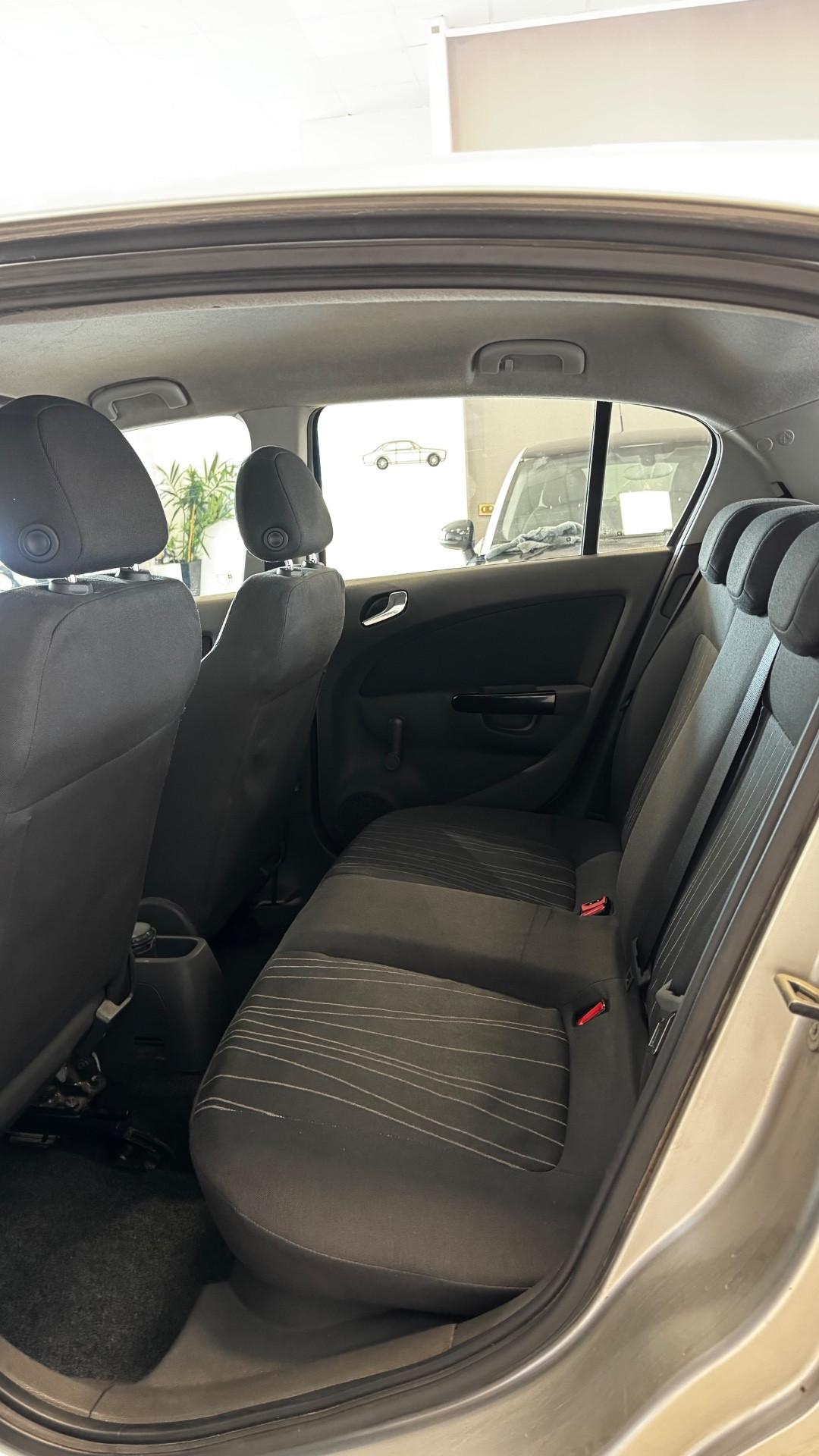 Opel Corsa 1.2 5 porte Enjoy