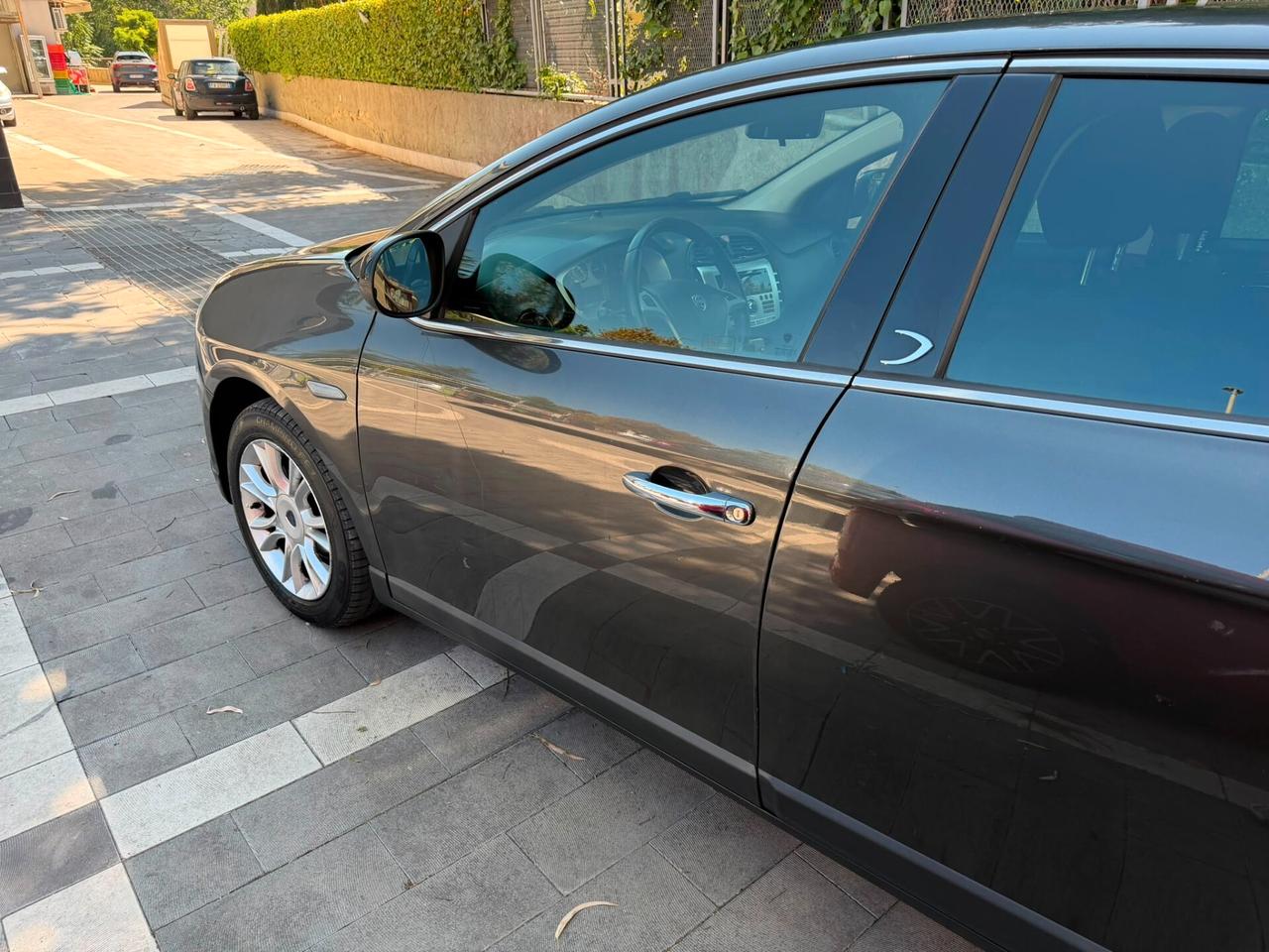 Lancia Delta 1.6 MJT DPF Silver