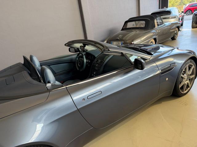 ASTON MARTIN Vantage VANTAGE ROADSTER V8