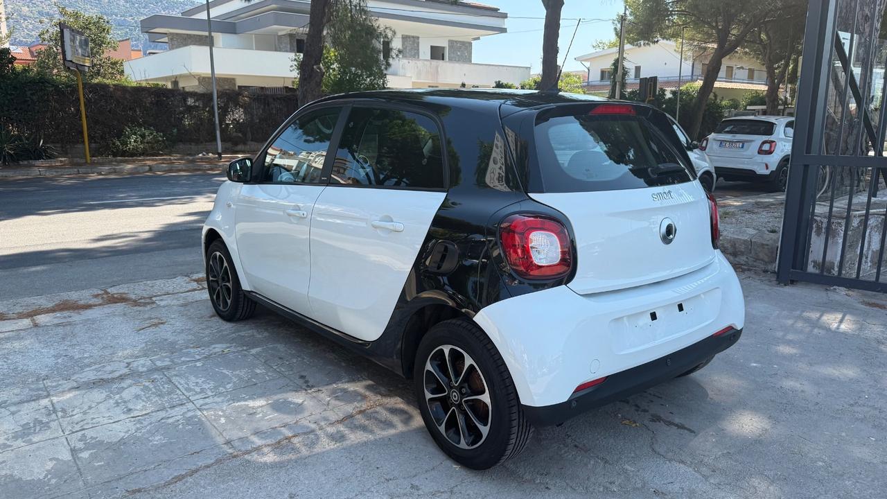 Smart ForFour 70 1.0 Passion