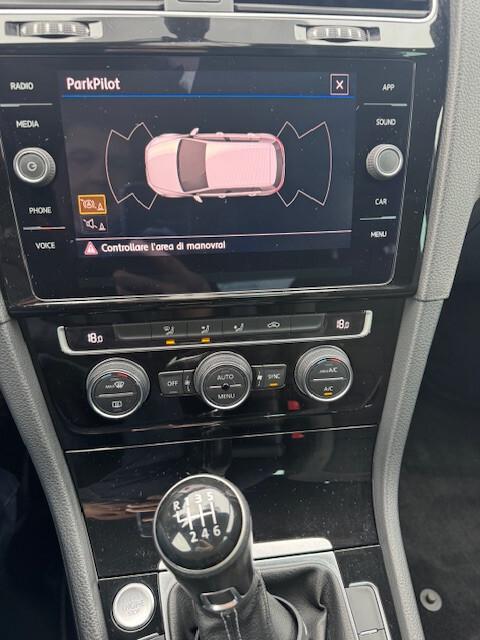 Volkswagen Golf 1.5 TSI 5p. Sport -R line