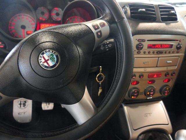 ALFA ROMEO GT 2.0 JTS 16V Distinctive
