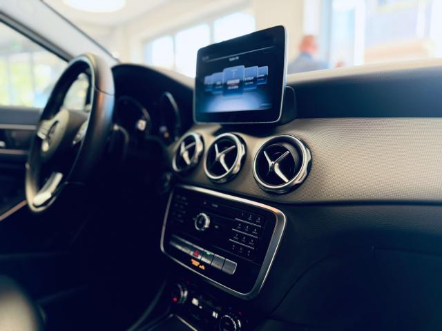 Mercedes-Benz GLA 180 d Premium AMG auto