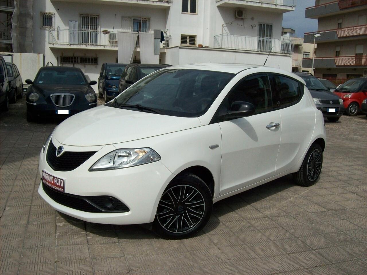 Lancia Ypsilon 1.2 70CV GPL Ecochic Gold