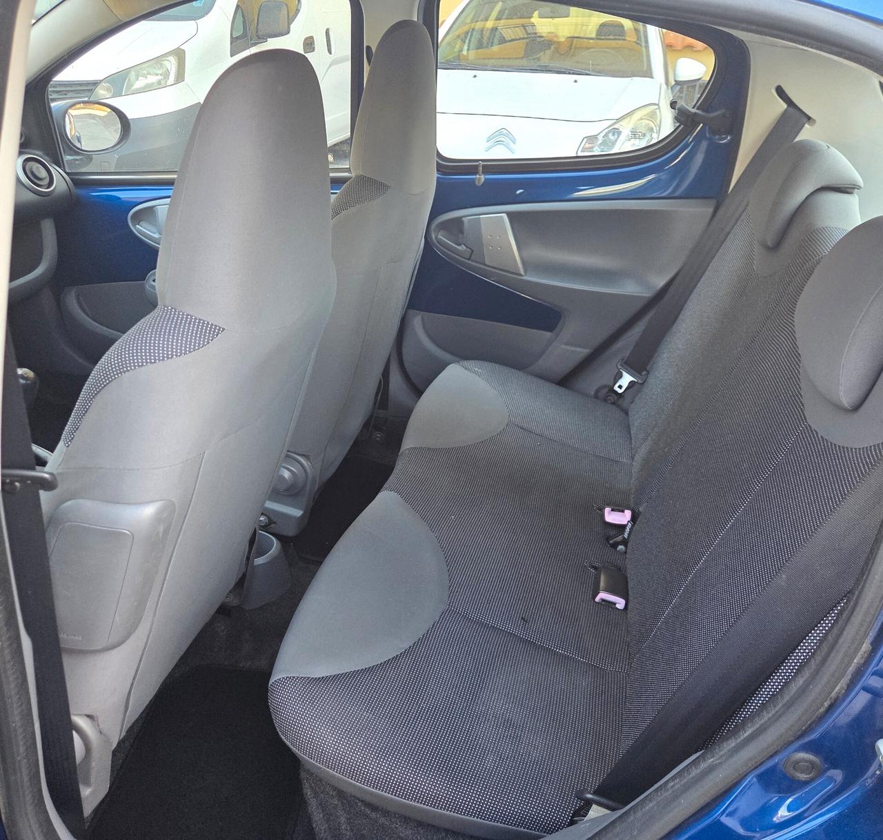 Peugeot 107 1.0 68CV 5p. TAGLIANDATA CLIMA RADIO