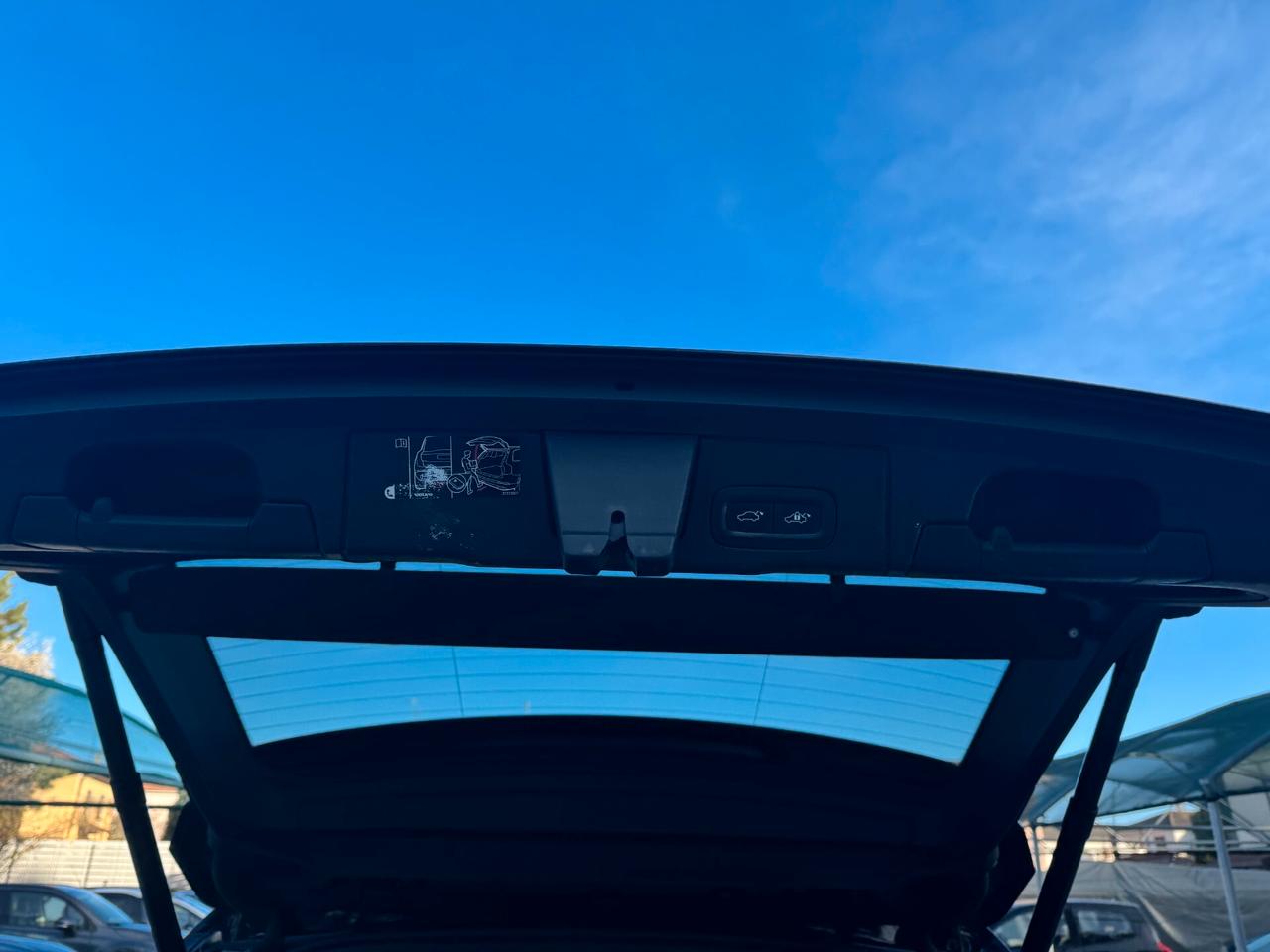 Volvo XC 60 XC60 D5 AWD Geartronic R-design