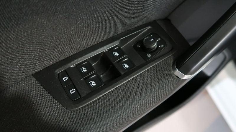 Volkswagen Touran Touran 1.5 tsi Business 150cv dsg #NAVIGATORE#CARPLAY#