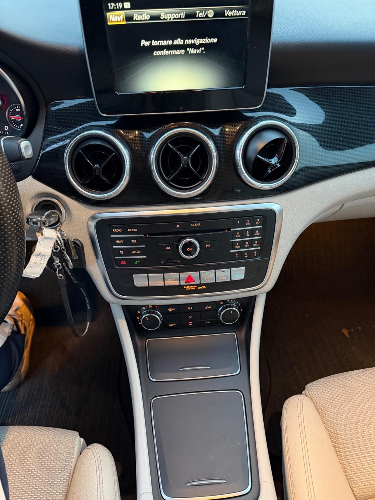 Mercedes-benz CLA 200 d Automatic Premium