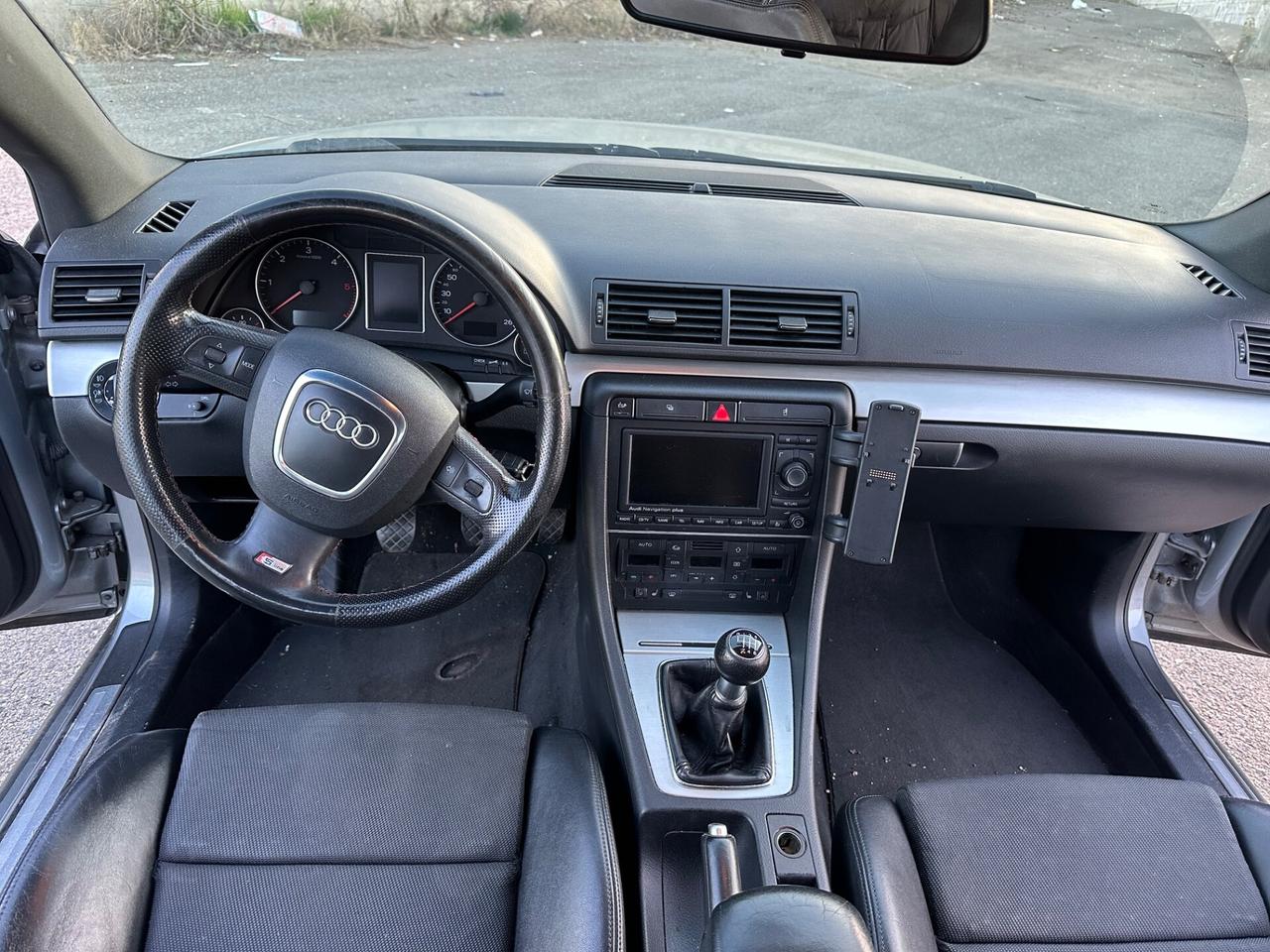 Audi A4 1.9 TDI s line sport 140 cv