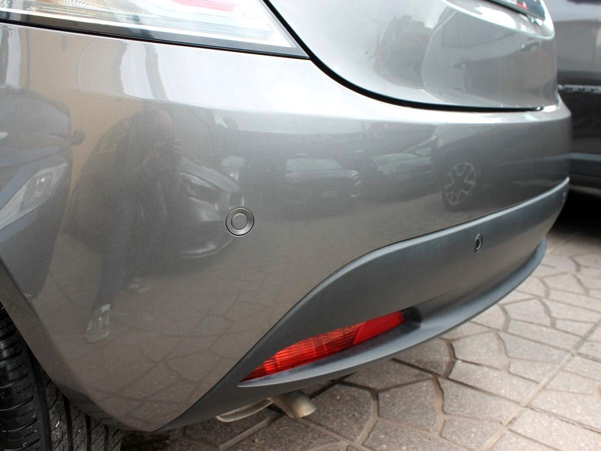 Lancia Ypsilon 1.2 69 CV 5 porte GPL Ecochic Elefantino Blu GPL CASAMADRE 69cv SENSORI PARK UNIPRO IVA DED