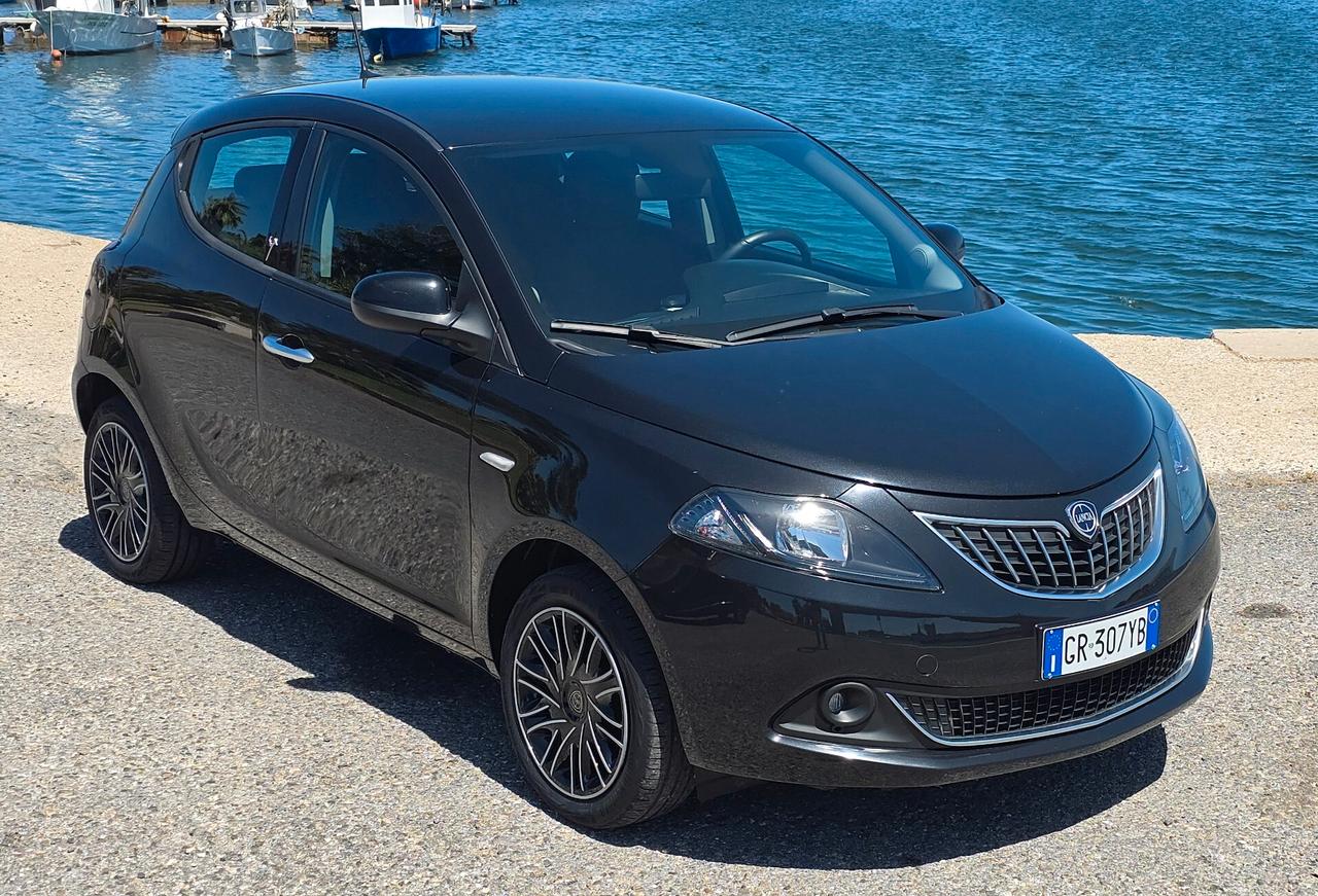 Lancia Ypsilon 1.0 FireFly 5 porte S&S Hybrid Gold