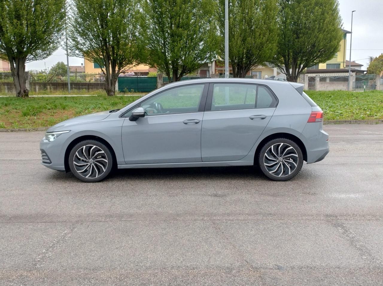 Volkswagen Golf 1.0 eTSI EVO DSG Life