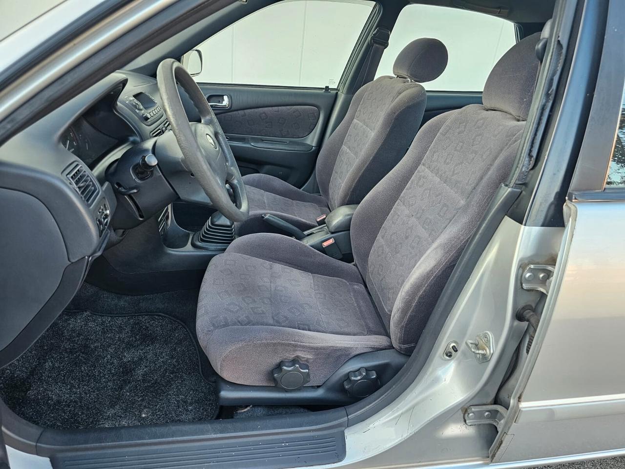 Toyota Corolla 1.6 benzina
