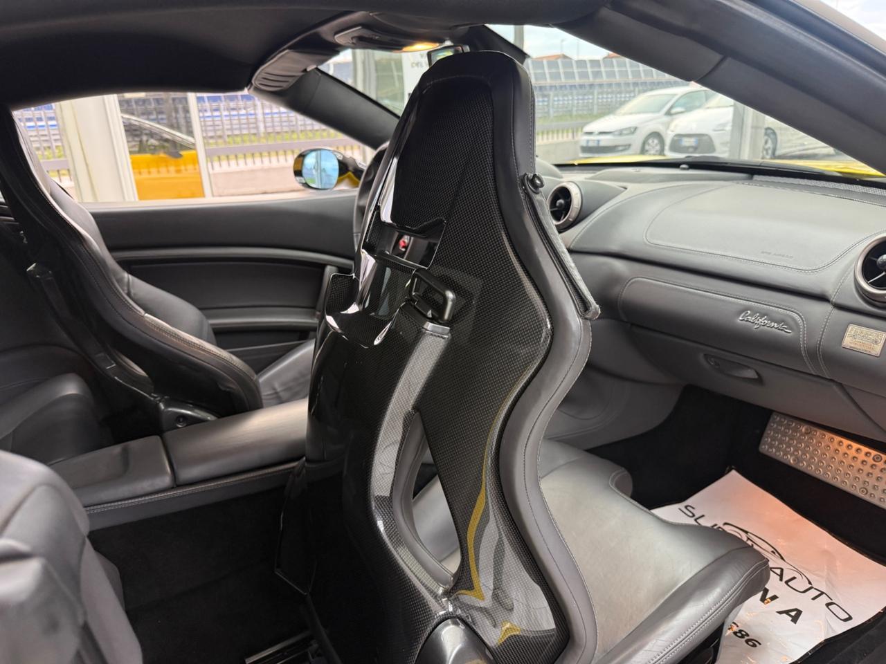 GIALLOTRIPLOSTRATO Ferrari California DCT