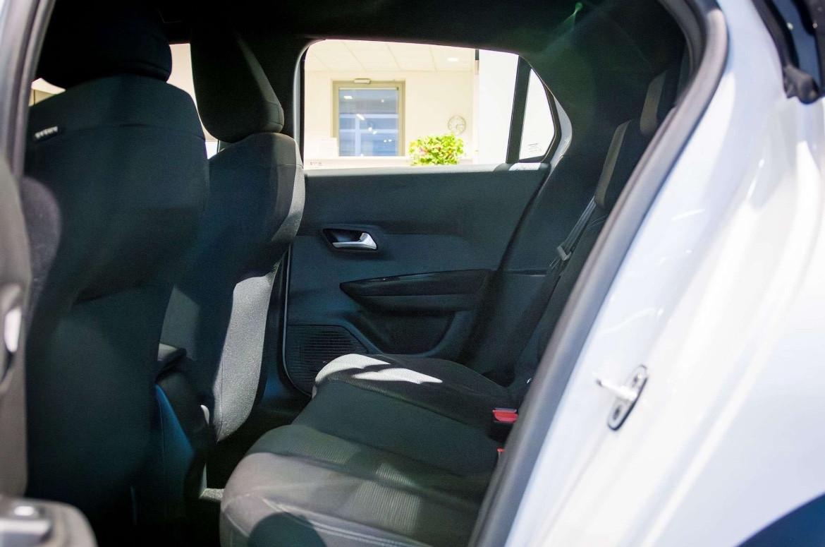 Lancia Ypsilon Hybrid e-DCT AUTO A NOLEGGIO