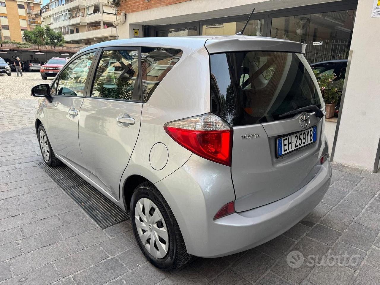 Toyota Verso- S 1.3 lounge Ok Neop
