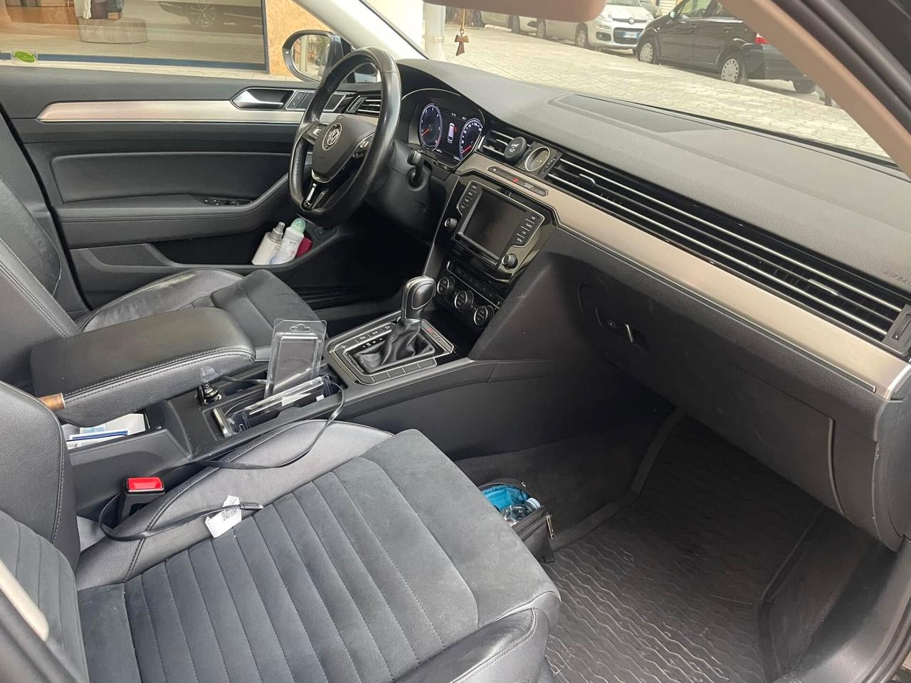 Volkswagen Passat Variant 2.0 BiTDI 4MOT. DSG Highline BlueMotion Tech.