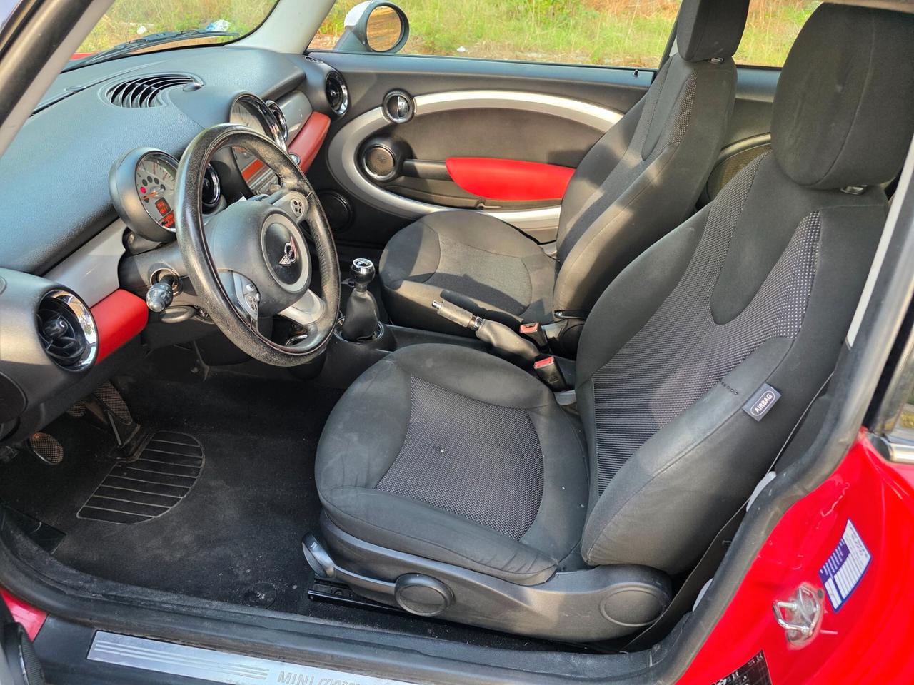 Mini Cooper D COUPER 1.6