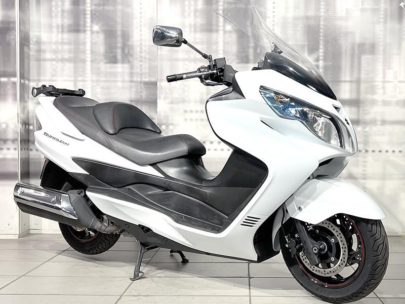 Suzuki Burgman 400 Lux