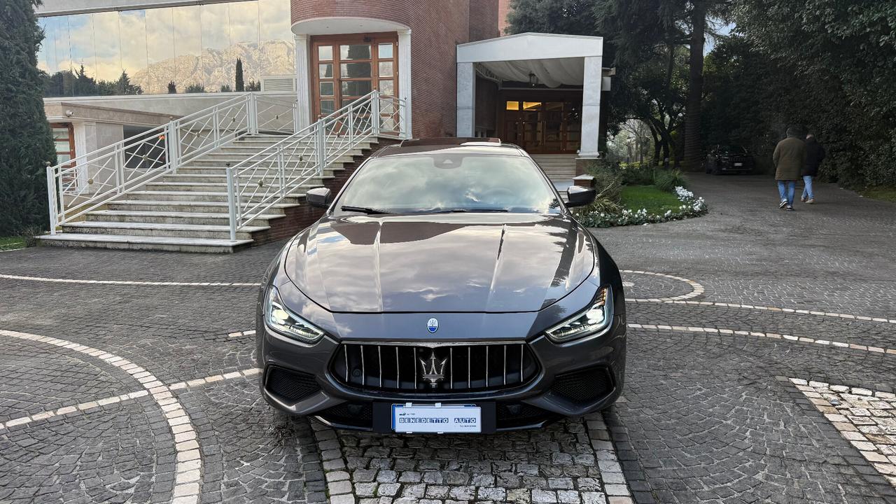 Maserati Ghibli V6 Diesel Gransport TETTO