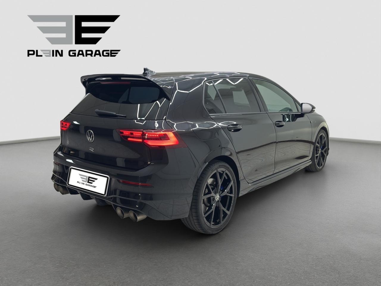 Volkswagen Golf 2.0 TSI R DSG 4Motion Akrapovic