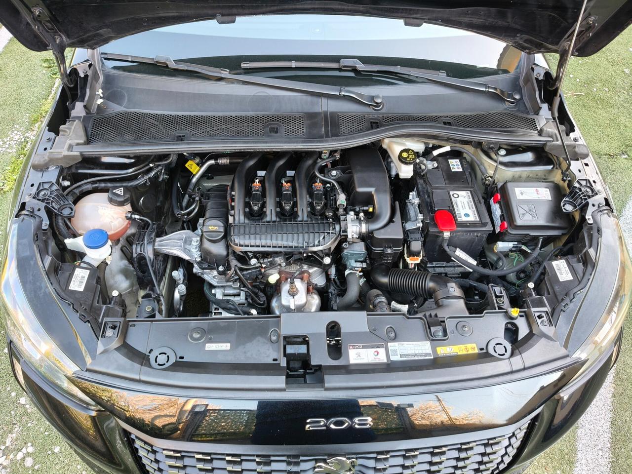 Peugeot 208 FULL OPTIONAL 2021 1,2 BENZINA