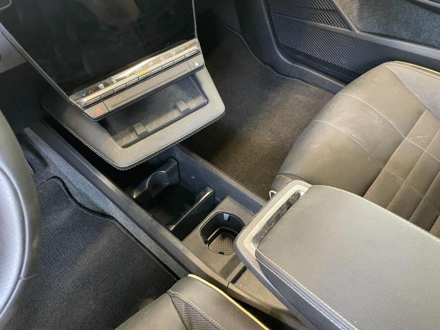 RENAULT Megane E-TECH ELECTRIC 220CV COMFORT RANGE AC22 ICONIC