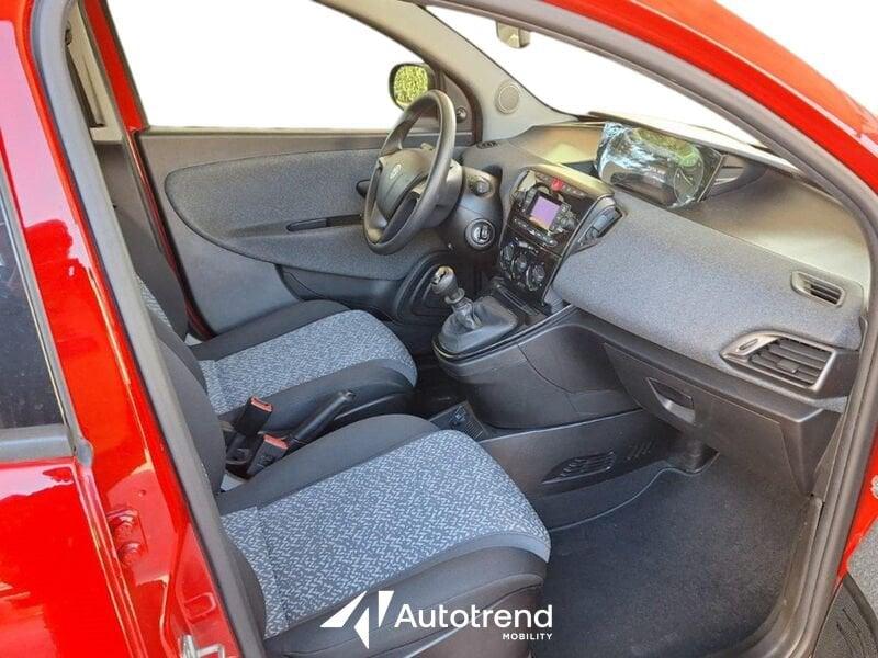 Lancia Ypsilon 1.0 FireFly 69 CV 5 porte S&S Hybrid Silver