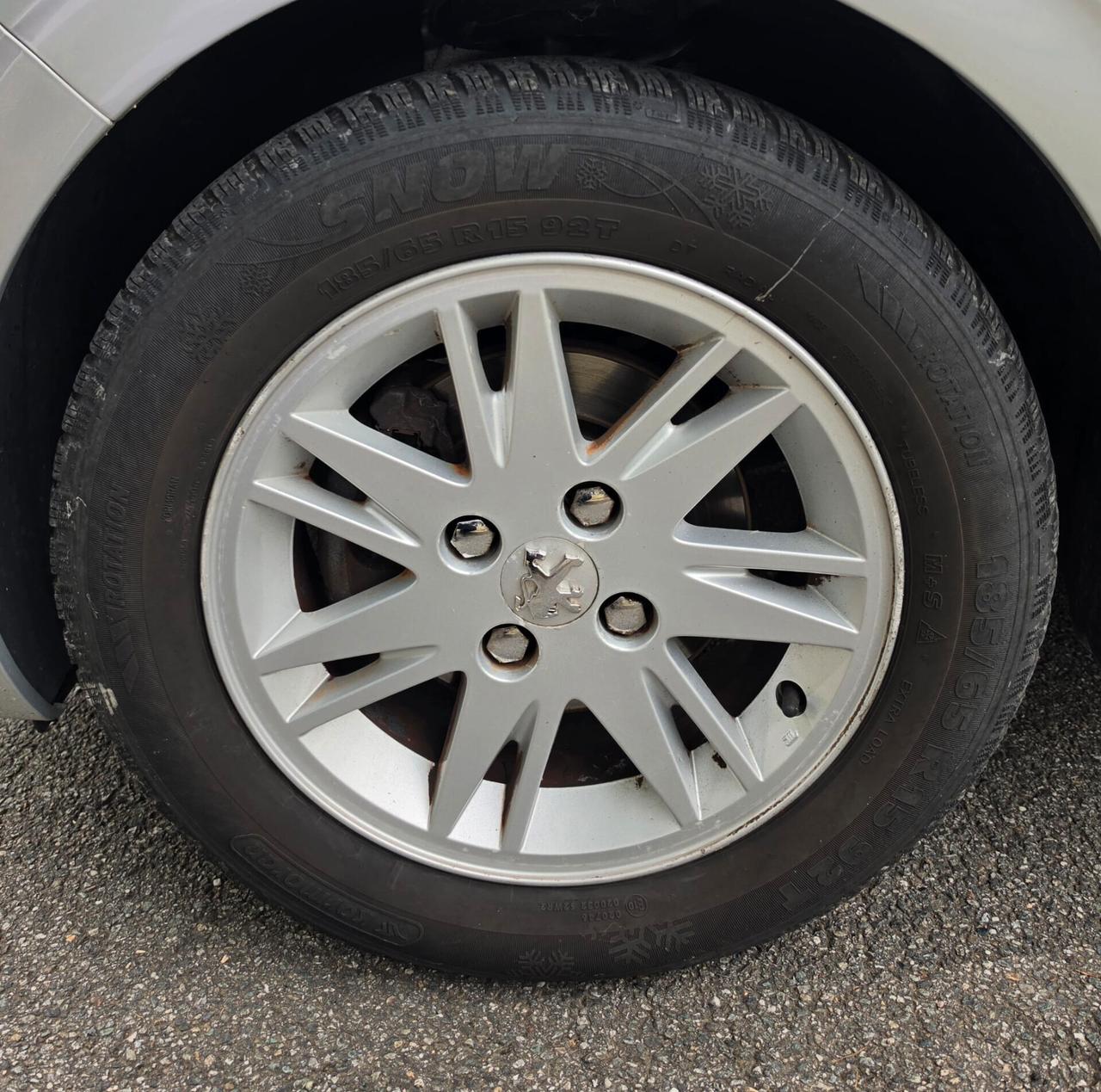 Peugeot 208 neopatentati