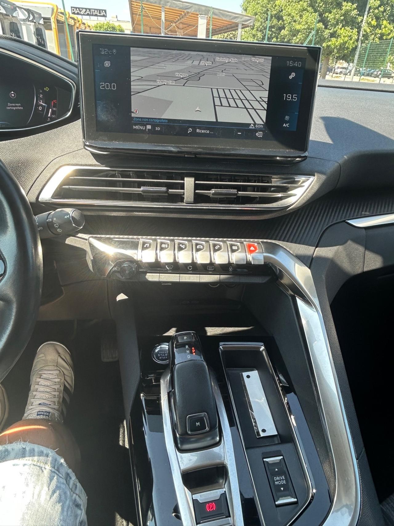 Peugeot 3008 BlueHDi 130 S&S EAT8 Allure da vetrina