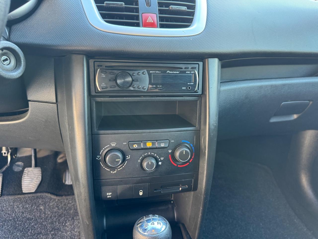 Peugeot 207 1.4 GPL 75CV 2010