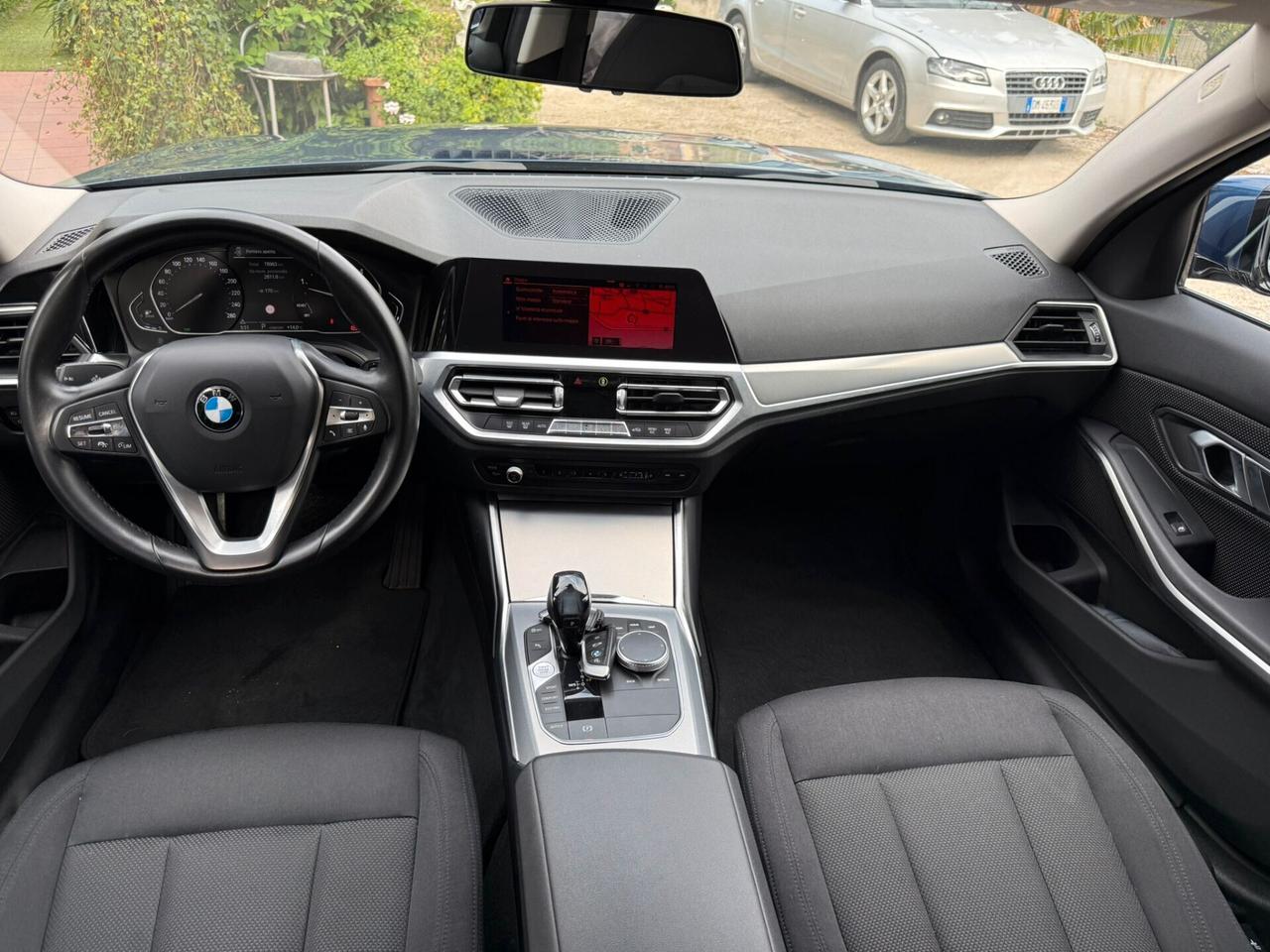 Bmw 318d 4p. mhev 48V Business Advantage