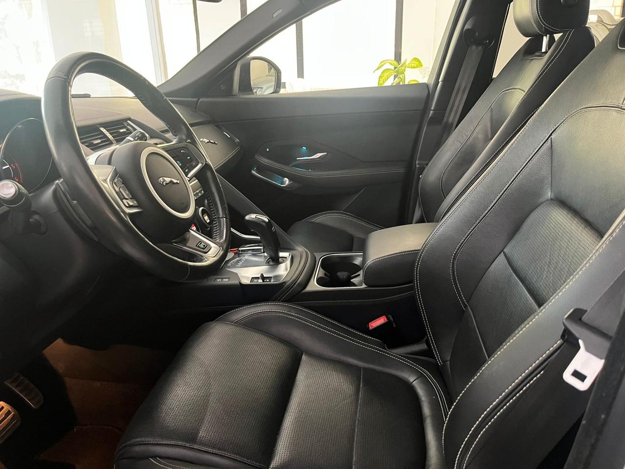 Jaguar E-Pace 2.0D 150 CV AWD aut. R-Dynamic HSE
