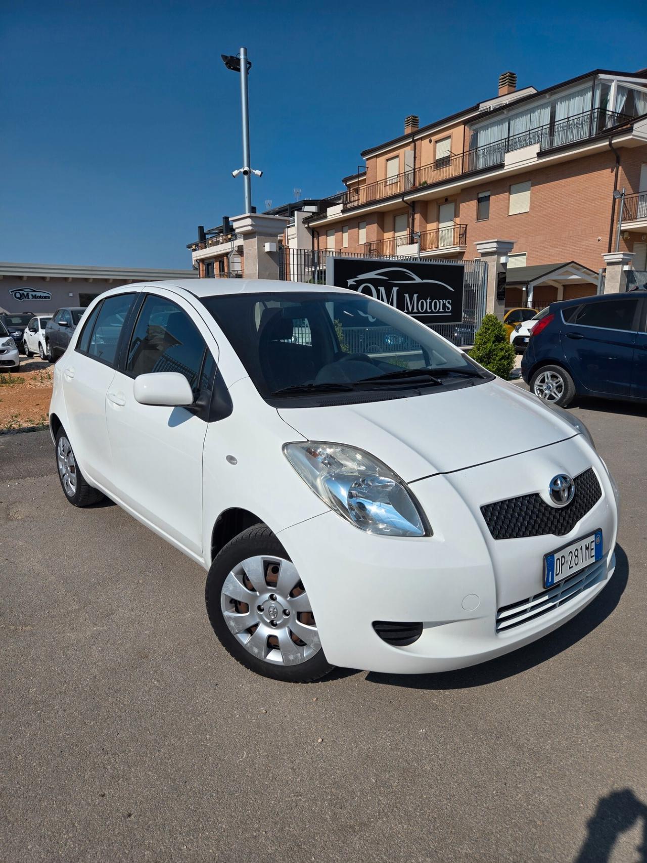 Toyota Yaris 1.0 5 porte Sol