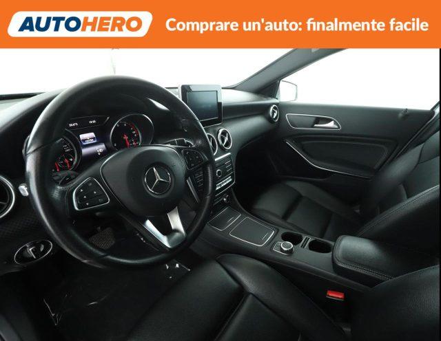MERCEDES-BENZ A 200 Sport