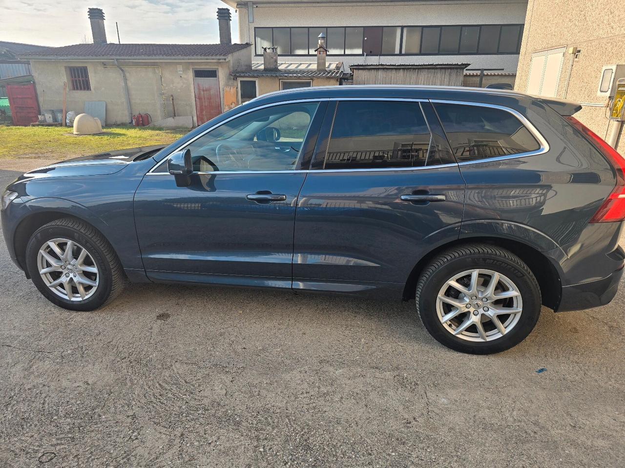 Volvo XC 60 XC60 B4 (d) AWD Geartronic Business