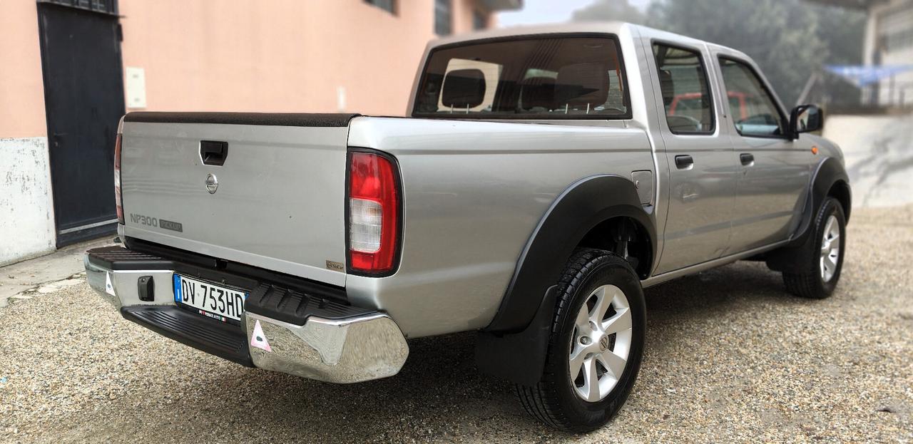 Nissan Navara NP300 2.5 tdi 5p. Double Cab Premium