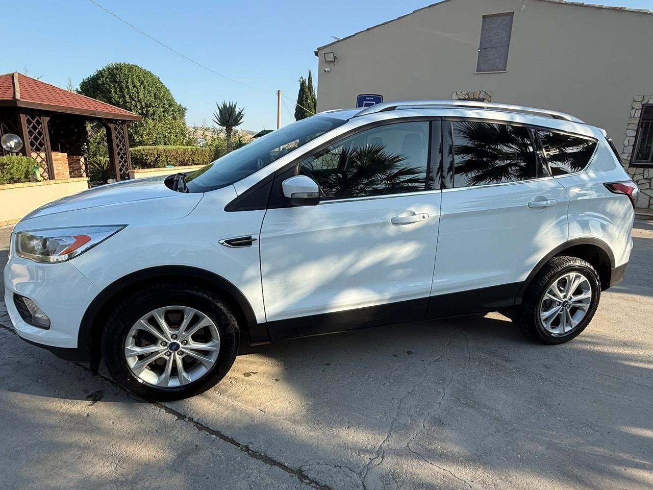 Ford Kuga 1.5 TDCI 120 CV S&S 2WD Titanium