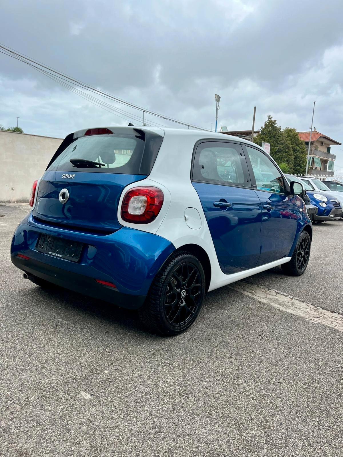 Smart ForFour 70 1.0 Proxy