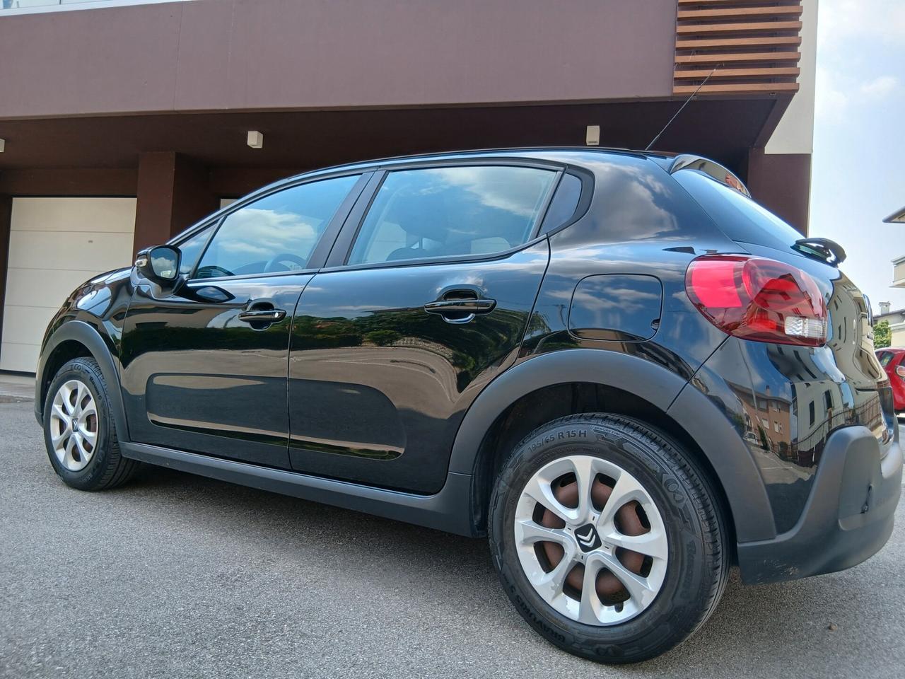Citroen C3 PureTech 82 Feel Unico Prop OK neo patentati TUA a € 185 mese