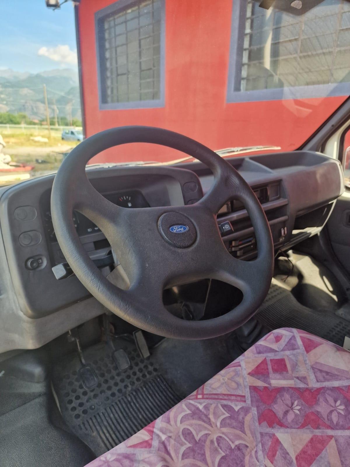 Vra22 Camper puro Ford del 1992 in saldo