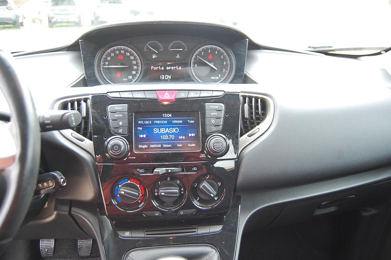 Lancia Ypsilon 1.2 69 CV 5 porte S&S Gold