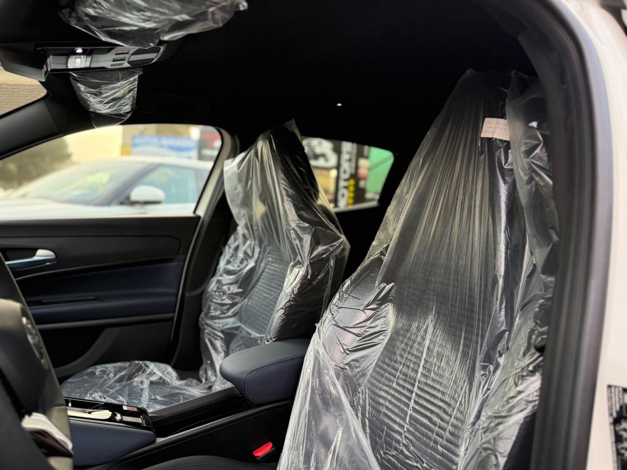 Alfa Romeo Junior 1.2 145 CV Hybrid eDCT6 Speciale KM 0