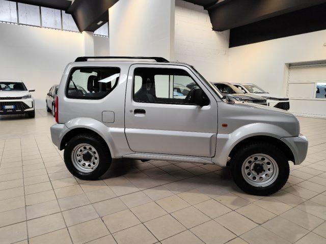 SUZUKI Jimny 1.3i 16V cat 4WD JLX SPECIAL