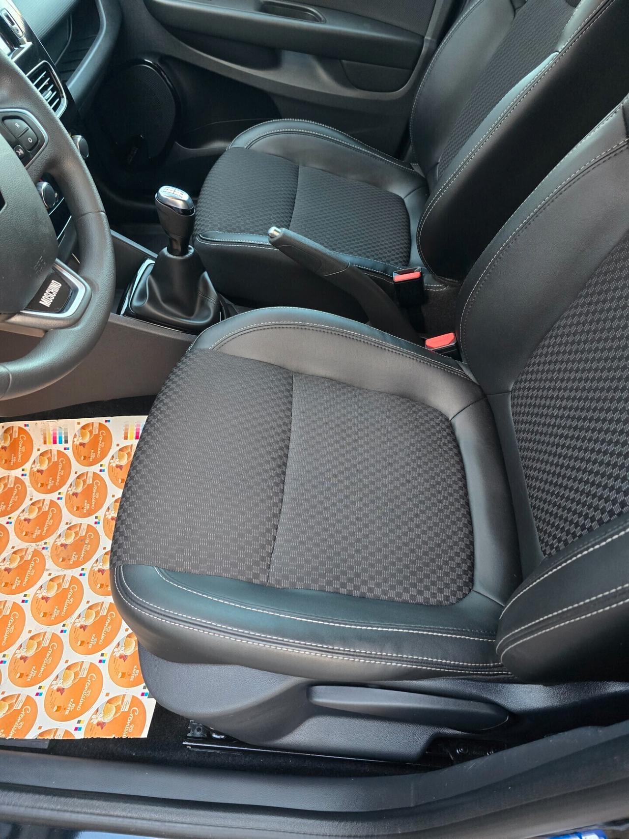 Renault Clio TCe 12V 90 CV GPL 5 porte Moschino Intens