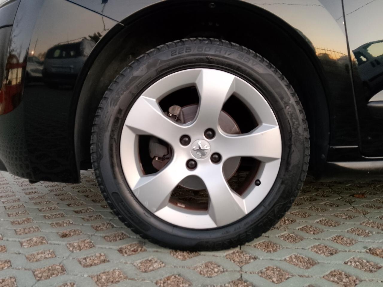 Peugeot 3008 1.6 HDi~149.000~11/2012
